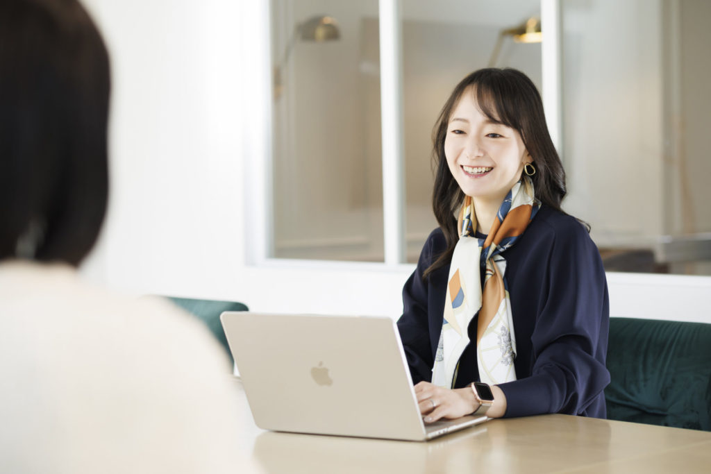 対話する吉野コーチ